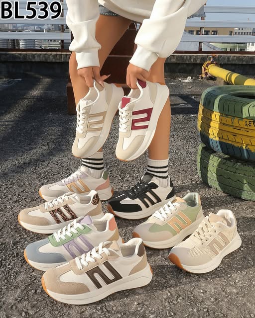 Buty sportowe damskie Roz 36-41 / 12 par 2